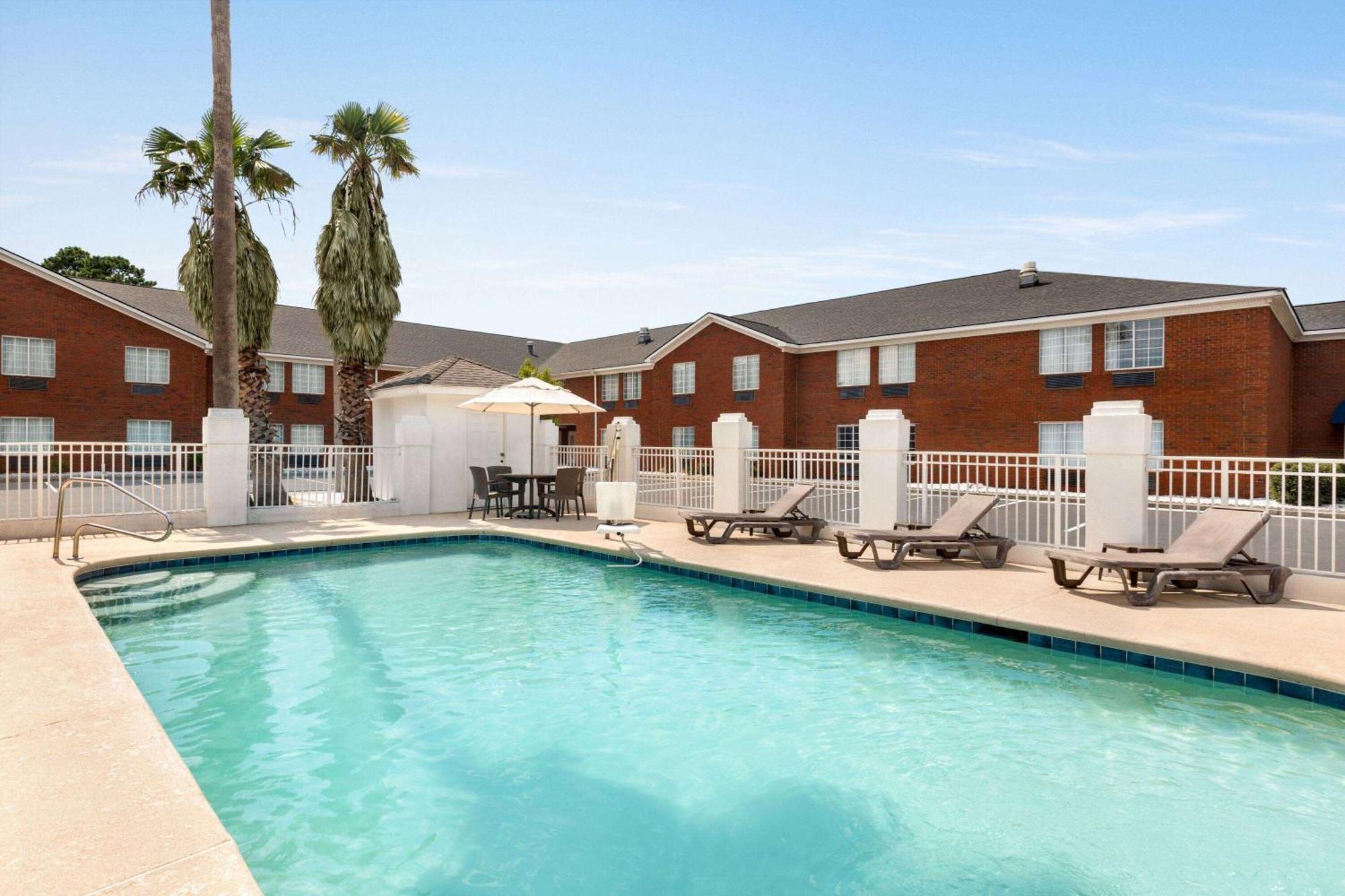 Wingate By Wyndham Savannah I-95 North Port Wentworth Exterior foto